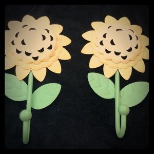 Sunflower wall hooks